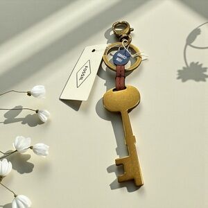 NWT Fossil Gold Key Bag Charm Keychain Leather Accent Vintage Style